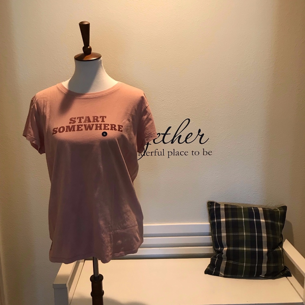 NEW Graphic A&F T-shirt "START SOMEWHERE"
